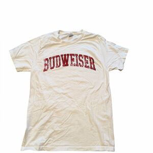 Budweiser distressed logo short sleeve tee. Size L. VGUC